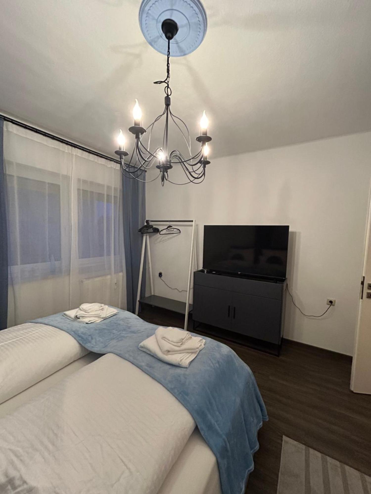 Mintara Apartment Charme Der Stadt Parkplatz Netflix Und Sky Lichtenfels  Exterior foto